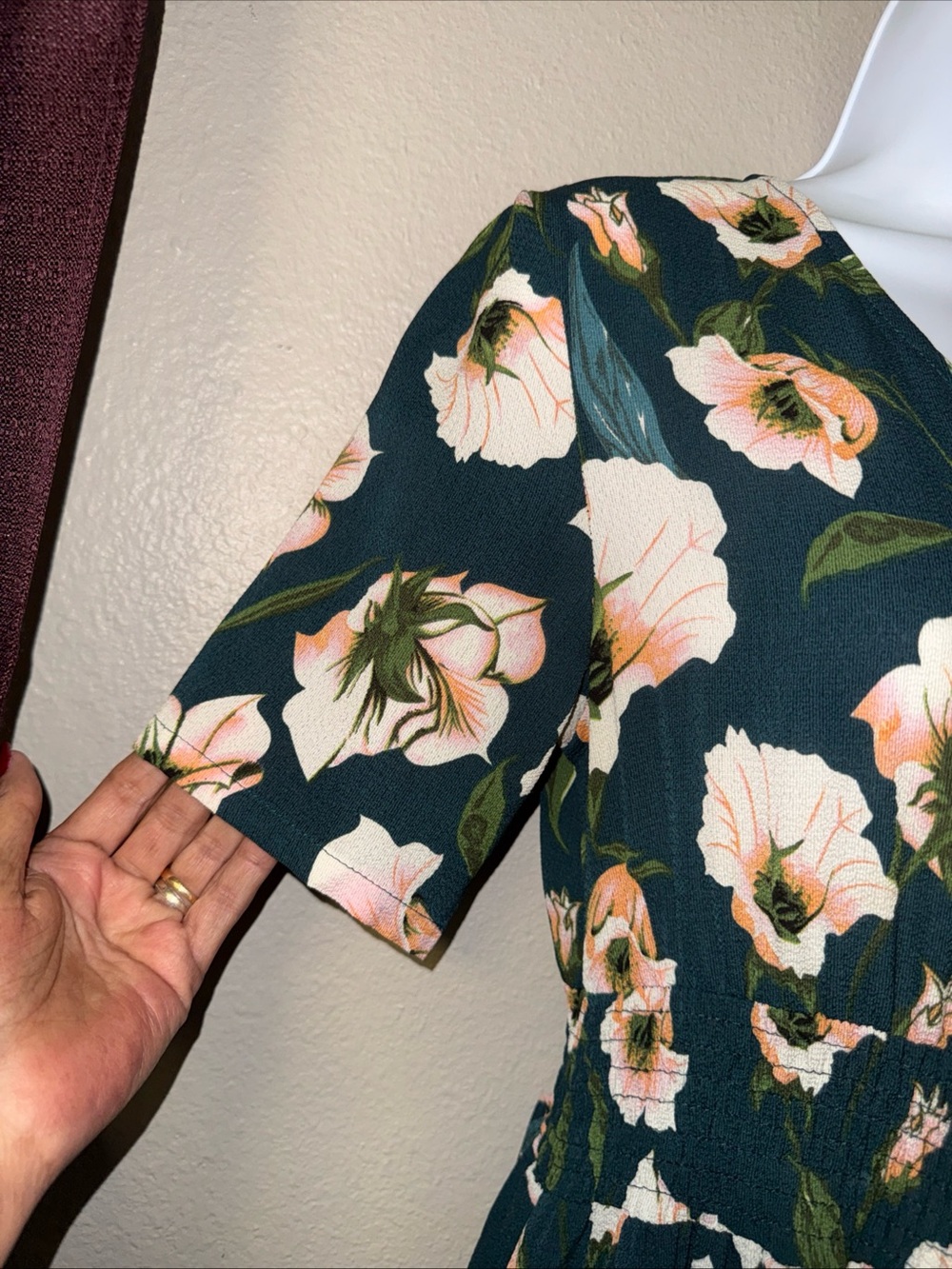 #861 Boutique Hunter Green/Multi Floral Button-Down Maxi Dress Size Extra Small - Picture 5 of 9